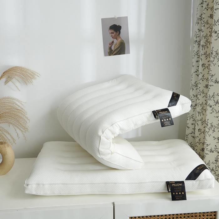 91家纺网 家纺一手货源 找家纺 赛格时代家居 牛奶绒舒适护颈羽丝绒枕头 低枕