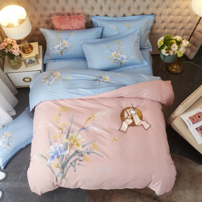 91家纺网 家纺一手货源 找家纺 金纱玉纺2022新款全棉大版印花13372四件套风和日丽-粉