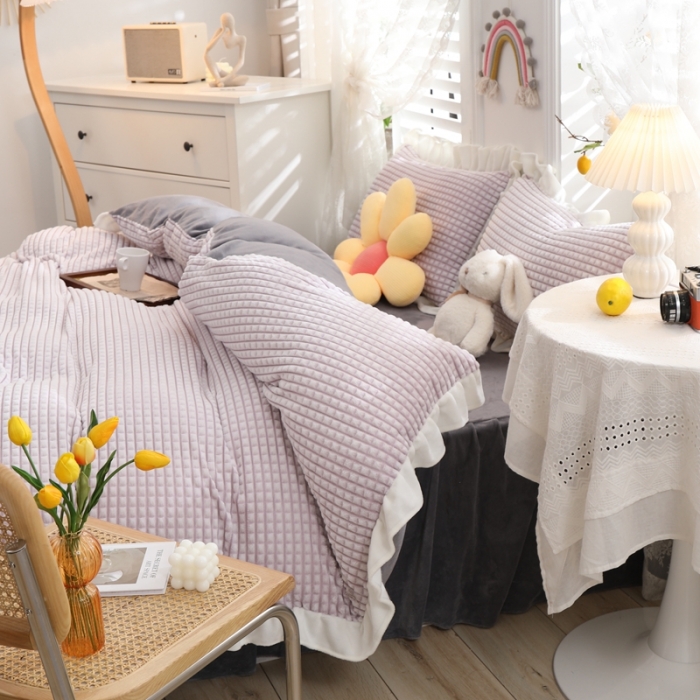 91家纺网 家纺一手货源 找家纺 （总）慕澄 2022新款牛奶绒剪花荷叶边四件套实拍图