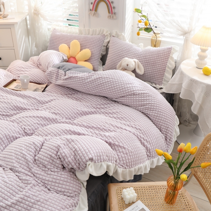 91家纺网 家纺一手货源 找家纺 （总）慕澄 2022新款牛奶绒剪花荷叶边四件套实拍图