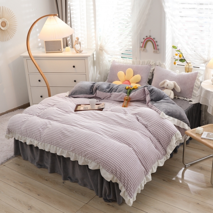 91家纺网 家纺一手货源 找家纺 （总）慕澄 2022新款牛奶绒剪花荷叶边四件套实拍图