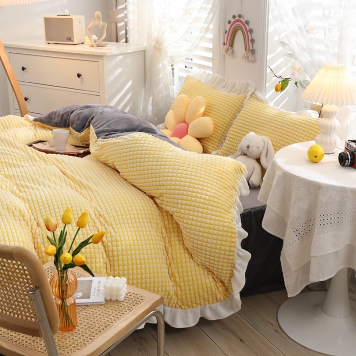 91家纺网 家纺一手货源 找家纺 慕澄 2022新款牛奶绒剪花荷叶边四件套实拍图 满天星