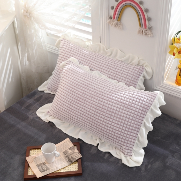 91家纺网 家纺一手货源 找家纺 慕澄 2022新款牛奶绒剪花荷叶边四件套实拍图 葡萄紫