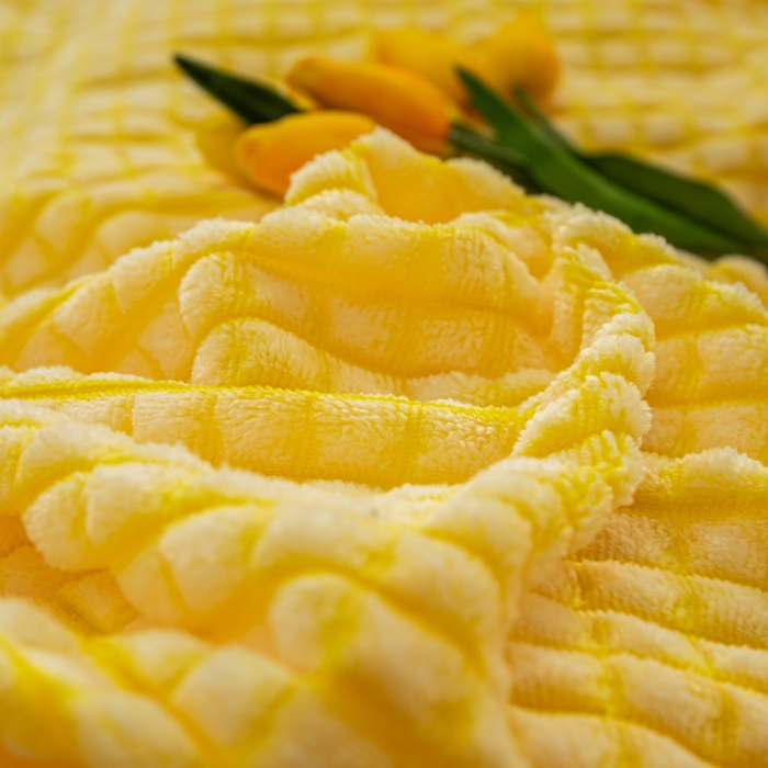 91家纺网 家纺一手货源 找家纺 （总）慕澄 2022牛奶绒剪花绒荷叶边四件套暖光效果图