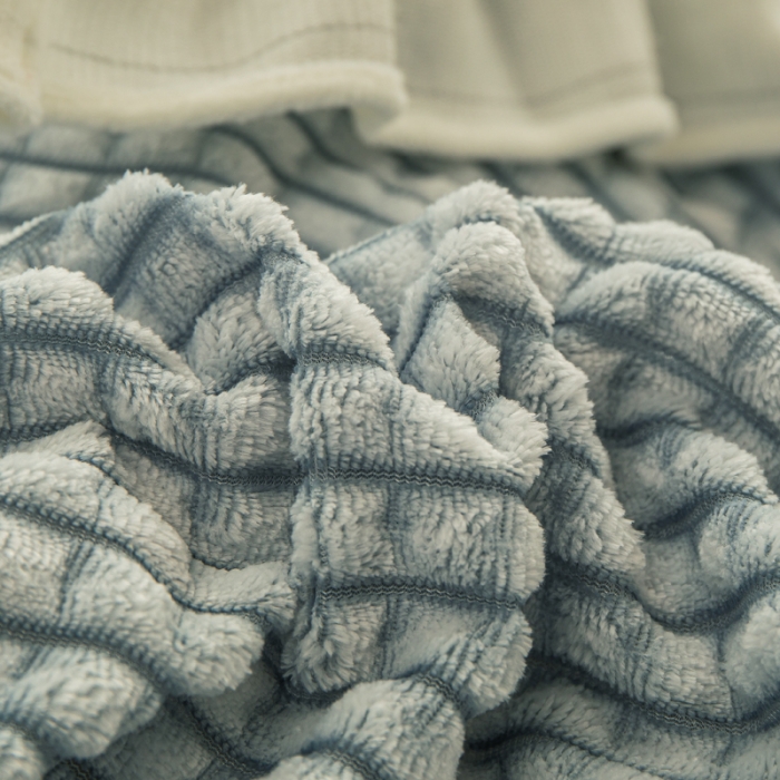 91家纺网 家纺一手货源 找家纺 慕澄 2022牛奶绒剪花绒荷叶边四件套暖光效果图 可可蓝