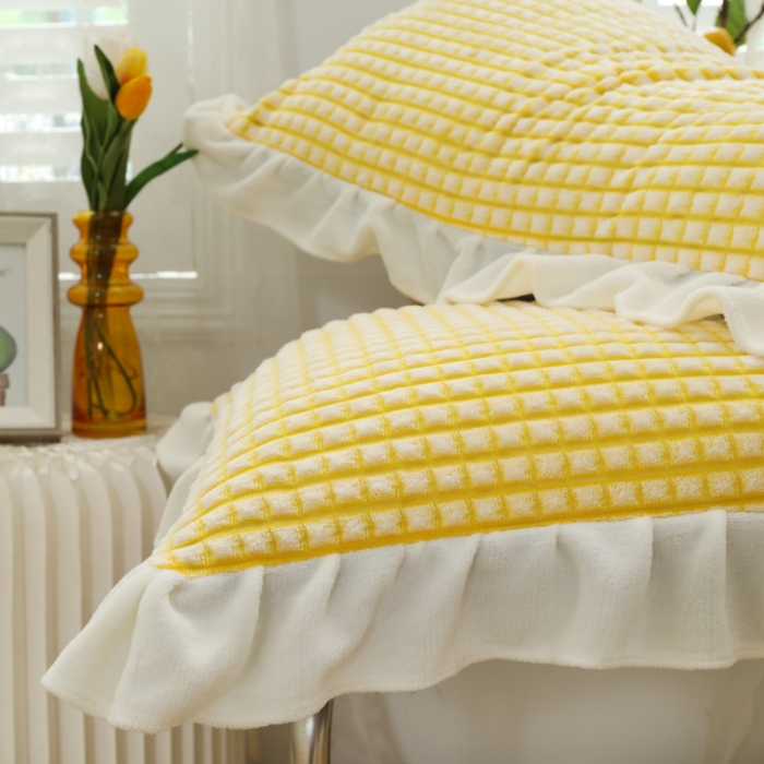 91家纺网 家纺一手货源 找家纺 （总）慕澄 2022新款牛奶绒花边枕套48*74一对