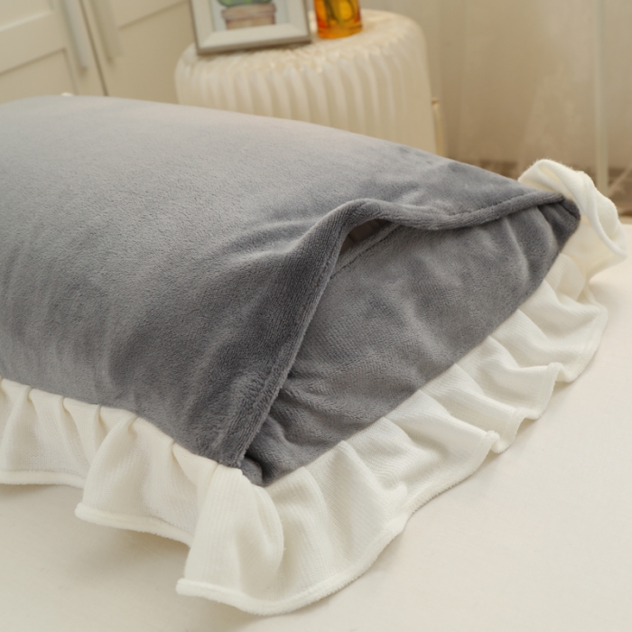 91家纺网 家纺一手货源 找家纺 慕澄 2022新款牛奶绒花边枕套48*74一对 可可蓝