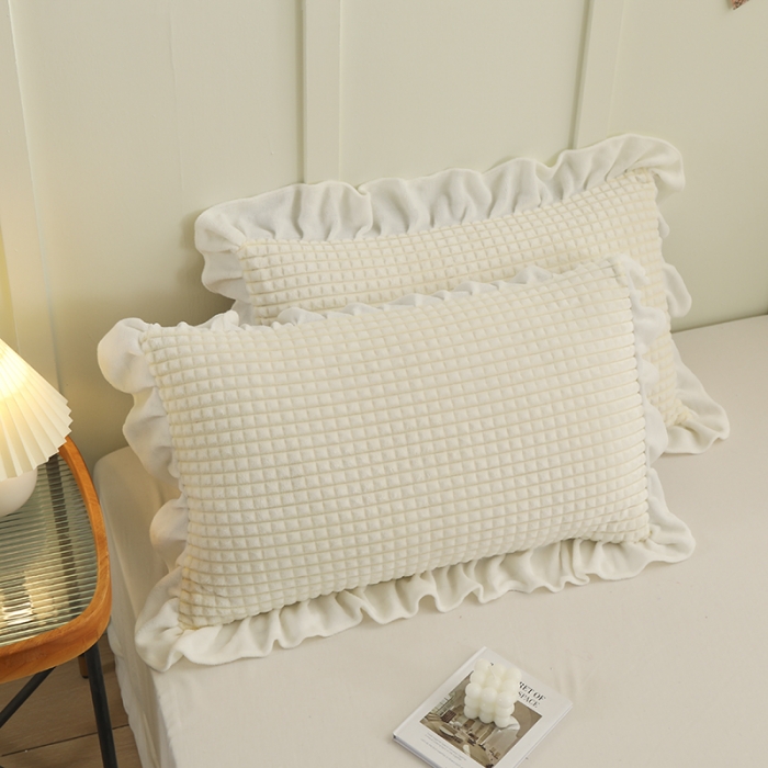 91家纺网 家纺一手货源 找家纺 慕澄 2022新款牛奶绒花边枕套48*74一对 奶油白