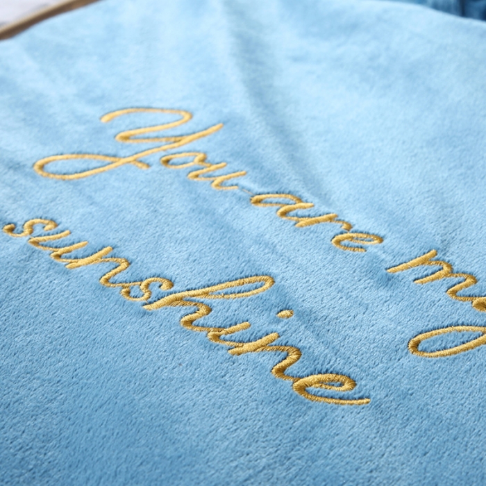 91家纺网 家纺一手货源 找家纺 （总）慕澄 2022新款兔兔网红抱枕被