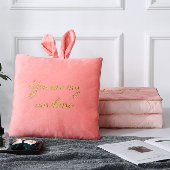 91家纺网 家纺一手货源 找家纺 慕澄 2022新款兔兔网红抱枕被 兔兔-粉玉