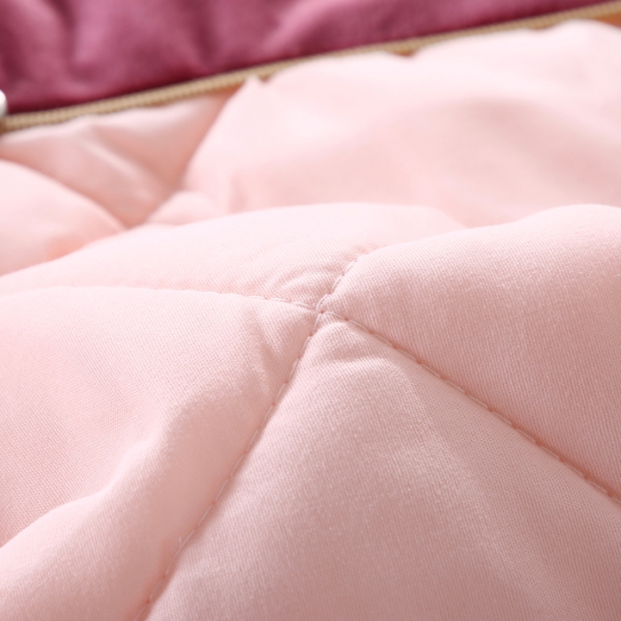 91家纺网 家纺一手货源 找家纺 慕澄 2022新款兔兔网红抱枕被 兔兔-红豆沙