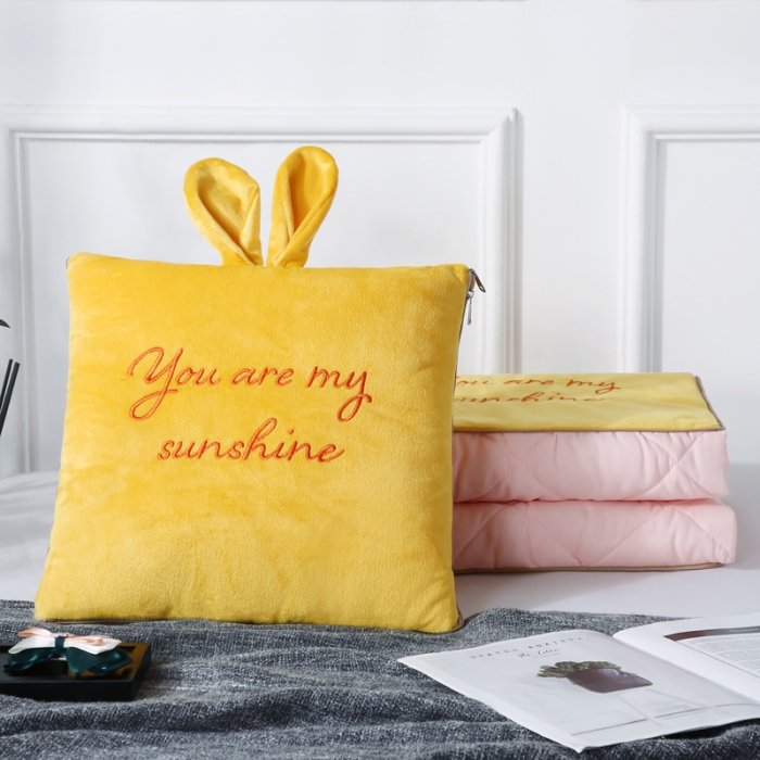 91家纺网 家纺一手货源 找家纺 慕澄 2022新款兔兔网红抱枕被 兔兔-暖黄