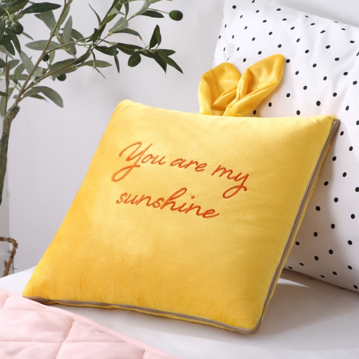 91家纺网 家纺一手货源 找家纺 慕澄 2022新款兔兔网红抱枕被 兔兔-暖黄