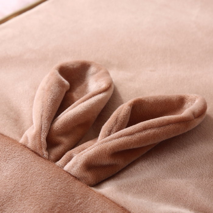 91家纺网 家纺一手货源 找家纺 慕澄 2022新款兔兔网红抱枕被 兔兔-驼色