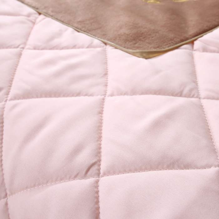 91家纺网 家纺一手货源 找家纺 慕澄 2022新款兔兔网红抱枕被 兔兔-驼色