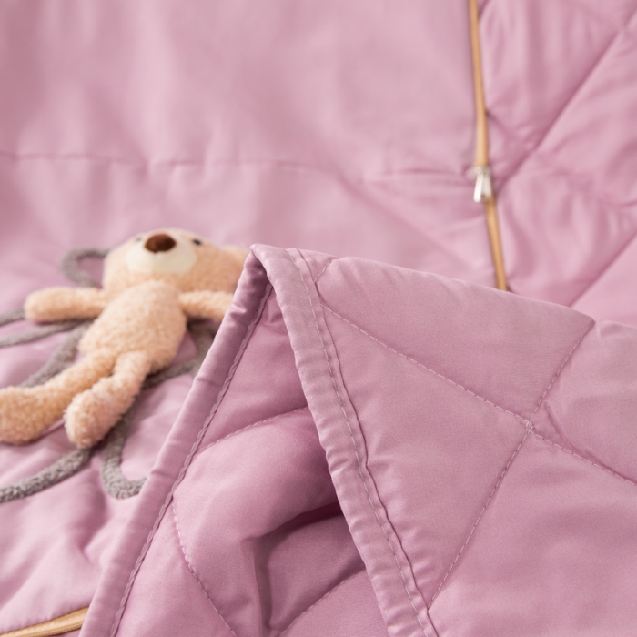 91家纺网 家纺一手货源 找家纺 慕澄 2022新款玩偶熊可拆卸抱枕被 玩偶熊-公主粉