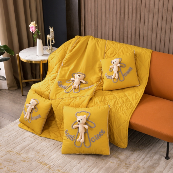 91家纺网 家纺一手货源 找家纺 慕澄 2022新款玩偶熊可拆卸抱枕被 玩偶熊-柠檬黄