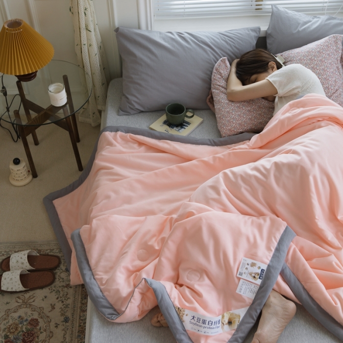 91家纺网 家纺一手货源 找家纺 森林人 2022新款水洗棉大豆纤维夏凉被 优雅玉