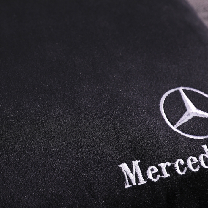 91家纺网 家纺一手货源 找家纺 （总）慕澄 2022新款水晶绒黑色抱枕被