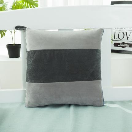 91家纺网 家纺一手货源 找家纺 慕澄 2022新款水晶绒双拼抱枕被 抱枕被灰