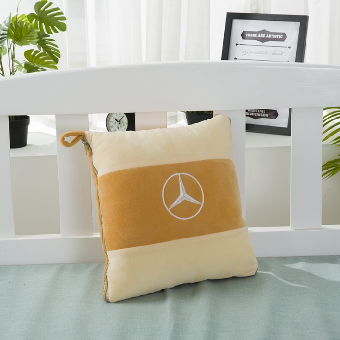 91家纺网 家纺一手货源 找家纺 慕澄 2022新款水晶绒双拼抱枕被 奔驰黄