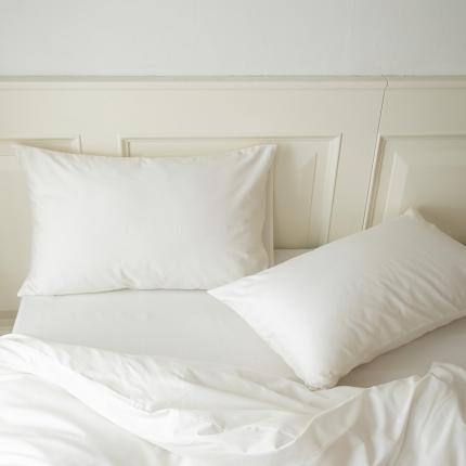 91家纺网 家纺一手货源 找家纺 绫韵 2022新款13374全棉素色双拼枕套48*74莹白