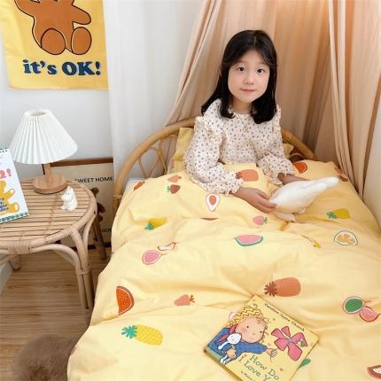 91家纺网 家纺一手货源 找家纺 心卓 2023新款全棉水洗棉幼儿园多件套儿童三件套缤纷水果