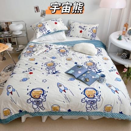 91家纺网 家纺一手货源 找家纺 星期八 2022新款豆豆夏被包边款 宇宙熊