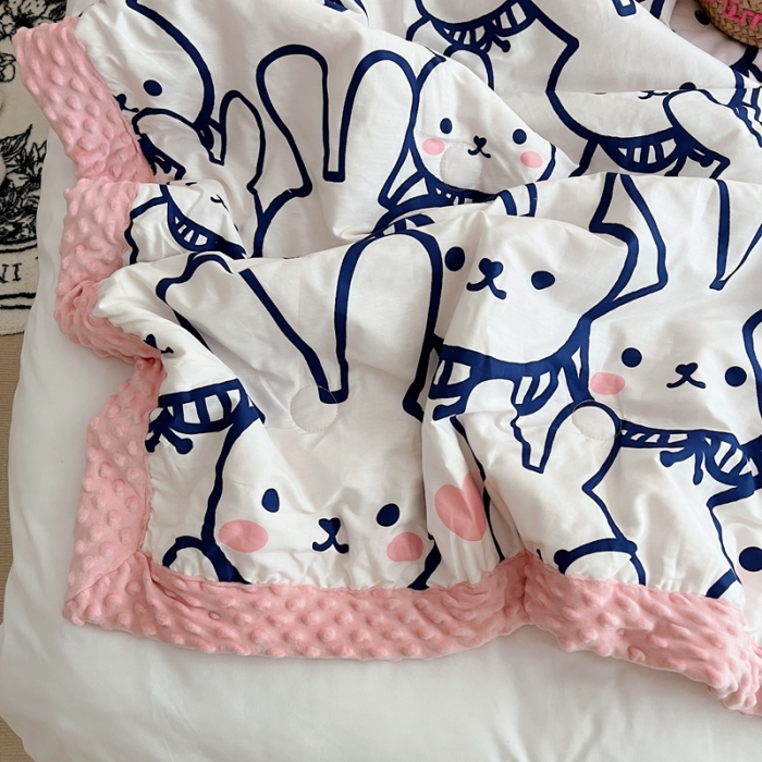 91家纺网 家纺一手货源 找家纺 星期八 2022新款豆豆夏被包边款 大白兔