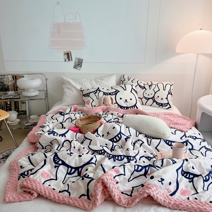 91家纺网 家纺一手货源 找家纺 星期八 2022新款豆豆夏被包边款 大白兔