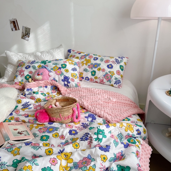 91家纺网 家纺一手货源 找家纺 星期八 2022新款豆豆夏被包边款 快乐小兔