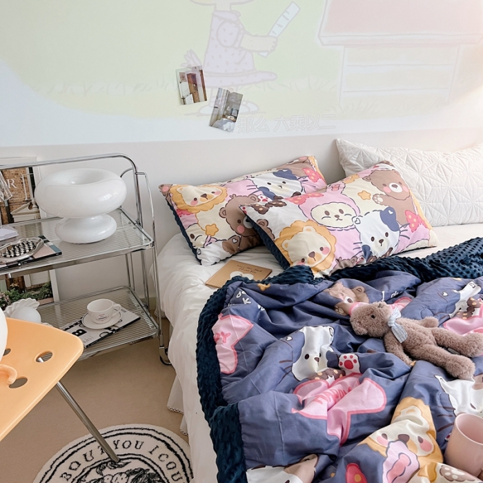 91家纺网 家纺一手货源 找家纺 星期八 2022新款豆豆夏被包边款 萌宠乐园