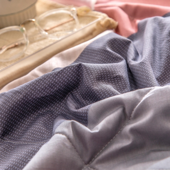 91家纺网 家纺一手货源 找家纺 绵庭家纺 2023新款舒适亲肤全棉单夏被 玫瑰条约-粉