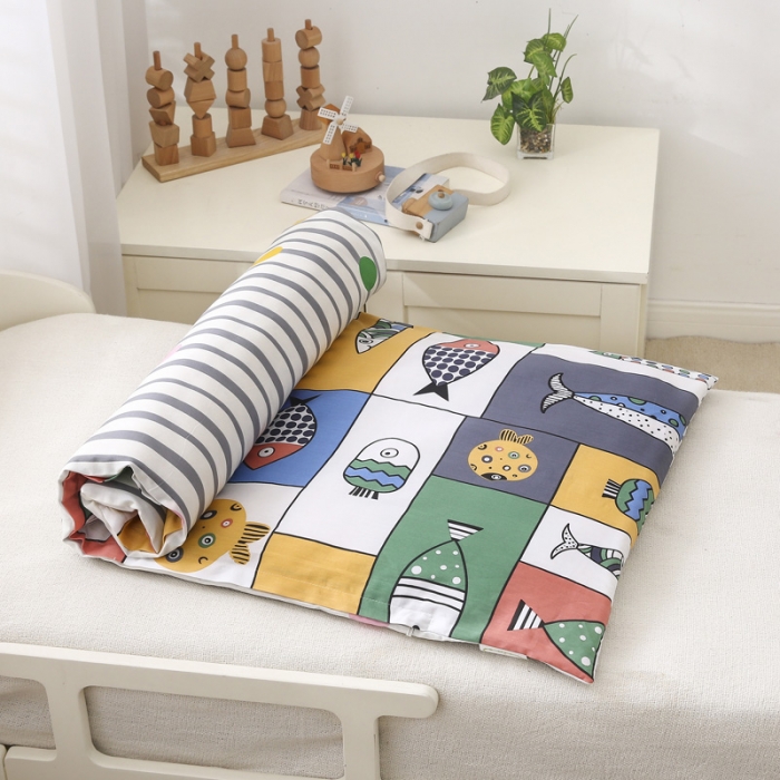 91家纺网 家纺一手货源 找家纺 绵庭家纺 2022新款幼儿园全棉多件套 缤纷小鱼