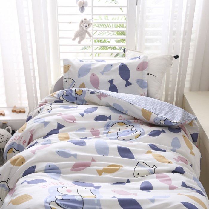 91家纺网 家纺一手货源 找家纺 绵庭家纺 2022新款幼儿园全棉多件套 鱼泡泡