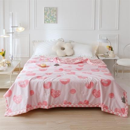 91家纺网 家纺一手货源 找家纺 兄弟坊 2022新款正宗全棉新疆棉印花夏被 粉色爱心