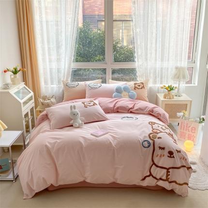 91家纺网 家纺一手货源 找家纺 鼎飞 2022新款全棉水洗棉卡通大板绣花四件套可妮-果粉