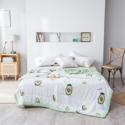 91家纺网 家纺一手货源 找家纺 2023爆款水洗棉夏被小清新馨明被业夏凉被空调被 牛油果