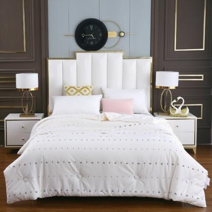 91家纺网 家纺一手货源 找家纺 娇逸 2022春季新品全棉提花+印花滚绳款大豆被 小花