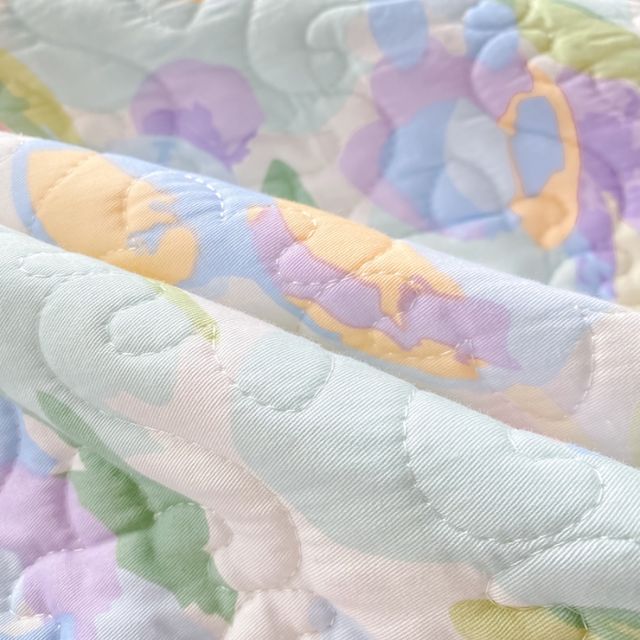 91家纺网 家纺一手货源 找家纺 简宜家居2022新款纯棉夹棉单品床盖 粉蓝