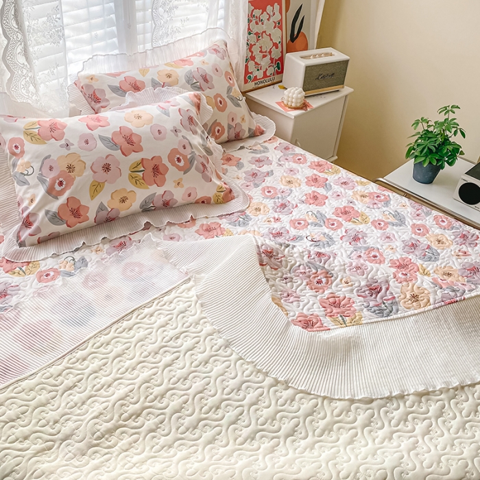 91家纺网 家纺一手货源 找家纺 简宜家居2022新款纯棉夹棉单品床盖 涵香