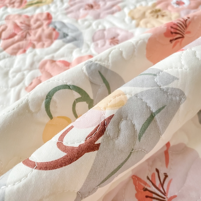 91家纺网 家纺一手货源 找家纺 简宜家居2022新款纯棉夹棉单品床盖 涵香