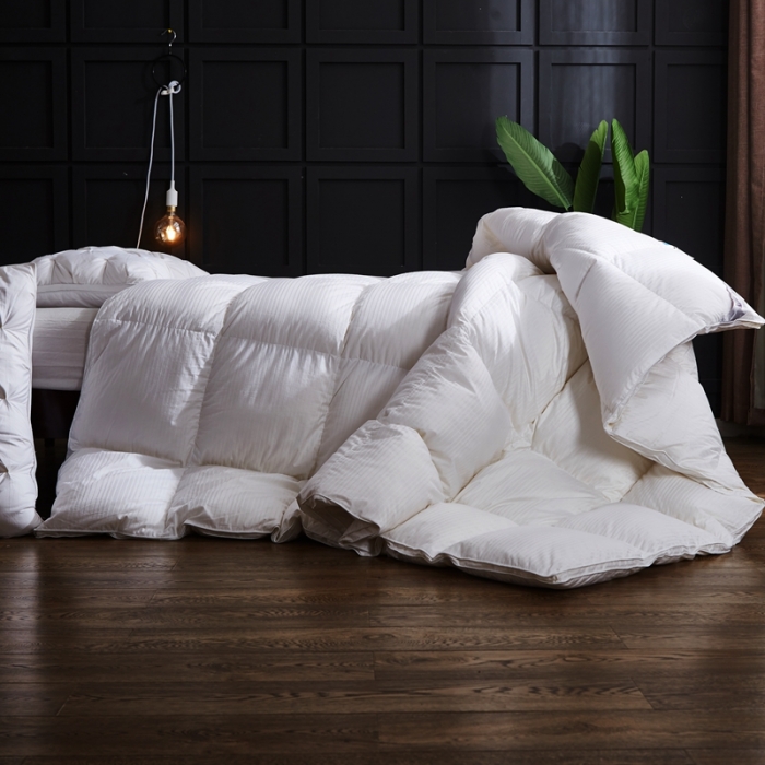 91家纺网 家纺一手货源 找家纺 总羽仙子2023新款100支全棉缎条羽绒被鹅绒被冬被春秋被