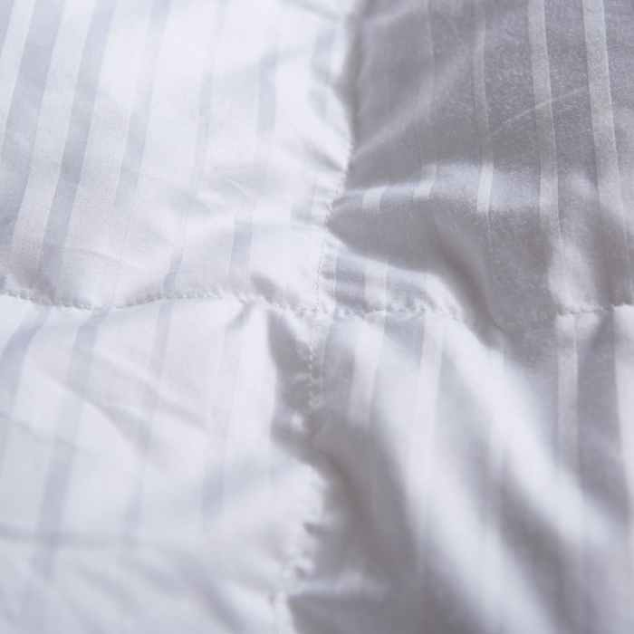 91家纺网 家纺一手货源 找家纺 羽仙子2023新款100支全棉缎条羽绒被鹅绒被冬被春秋被 白色