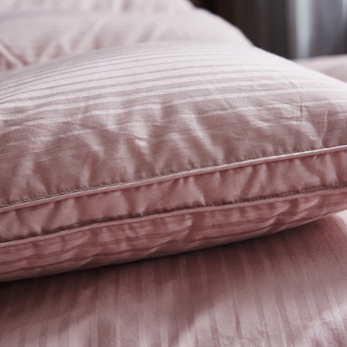 91家纺网 家纺一手货源 找家纺 羽仙子2023新款100支全棉缎条羽绒被鹅绒被冬被春秋被 豆沙