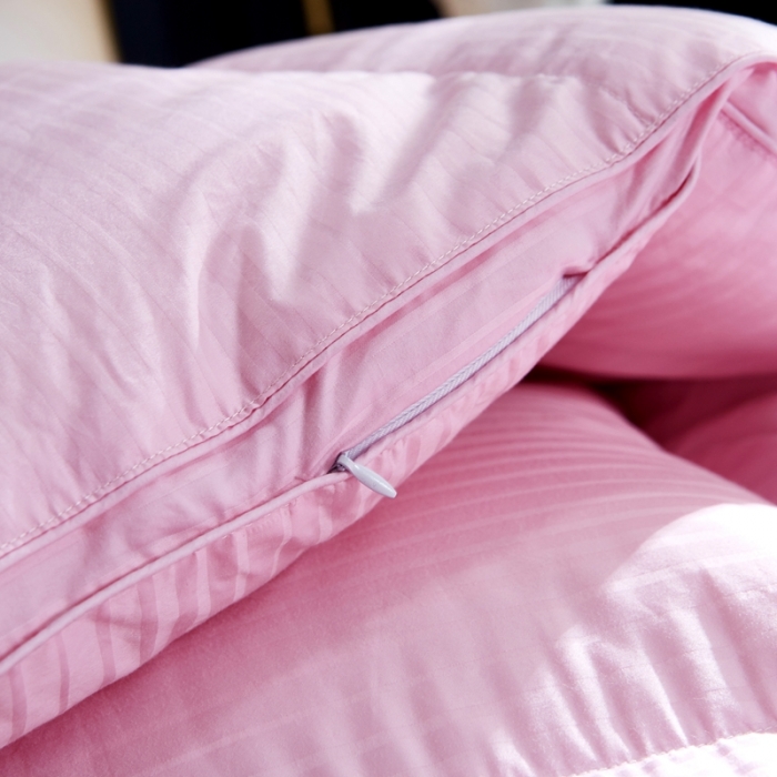 91家纺网 家纺一手货源 找家纺 羽仙子2023新款100支全棉缎条羽绒被鹅绒被冬被春秋被 粉色