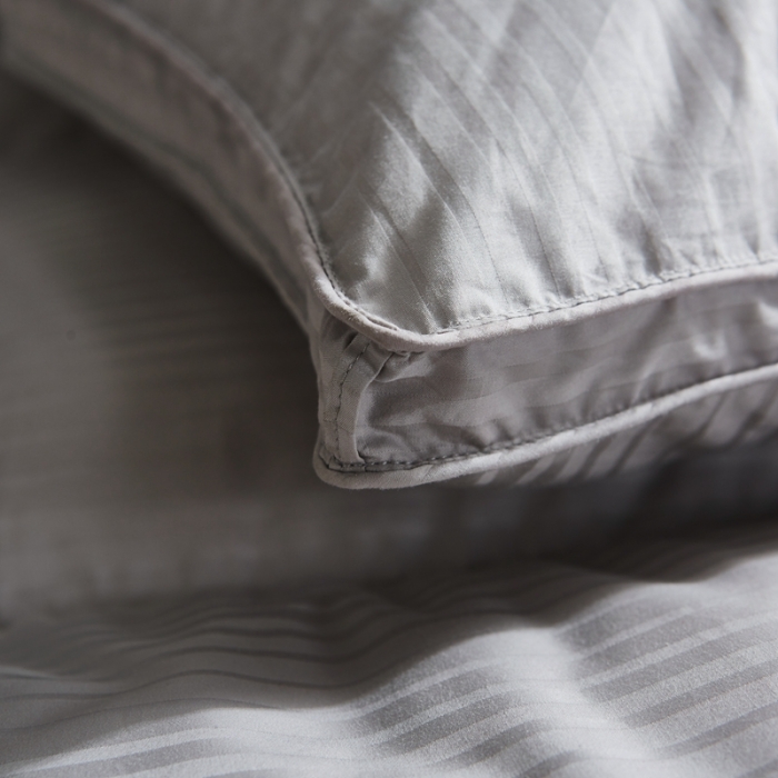 91家纺网 家纺一手货源 找家纺 羽仙子2023新款100支全棉缎条羽绒被鹅绒被冬被春秋被 银色