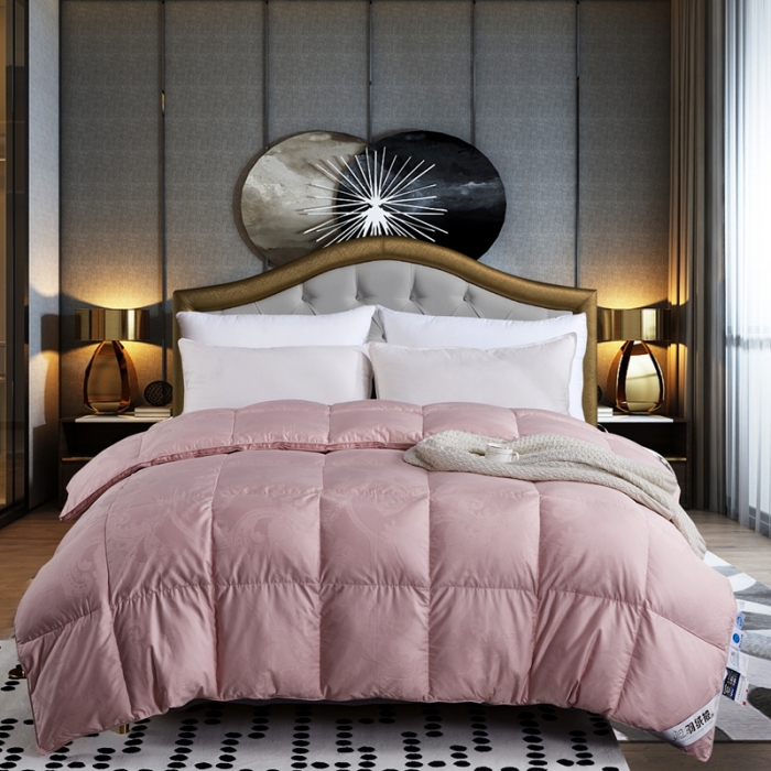 91家纺网 家纺一手货源 找家纺 羽仙子2023新款双层大提花羽绒被白鸭绒被被子 丽莎-豆沙