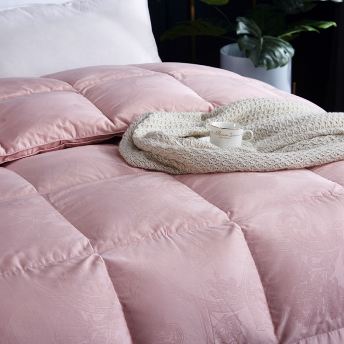 91家纺网 家纺一手货源 找家纺 羽仙子2023新款双层大提花羽绒被白鸭绒被被子 丽莎-豆沙