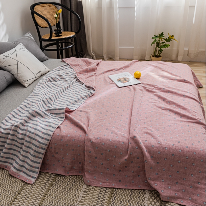 91家纺网 家纺一手货源 找家纺 朴尔家纺 2022新款主推三层水洗棉纱布毛巾被 冬空-粉